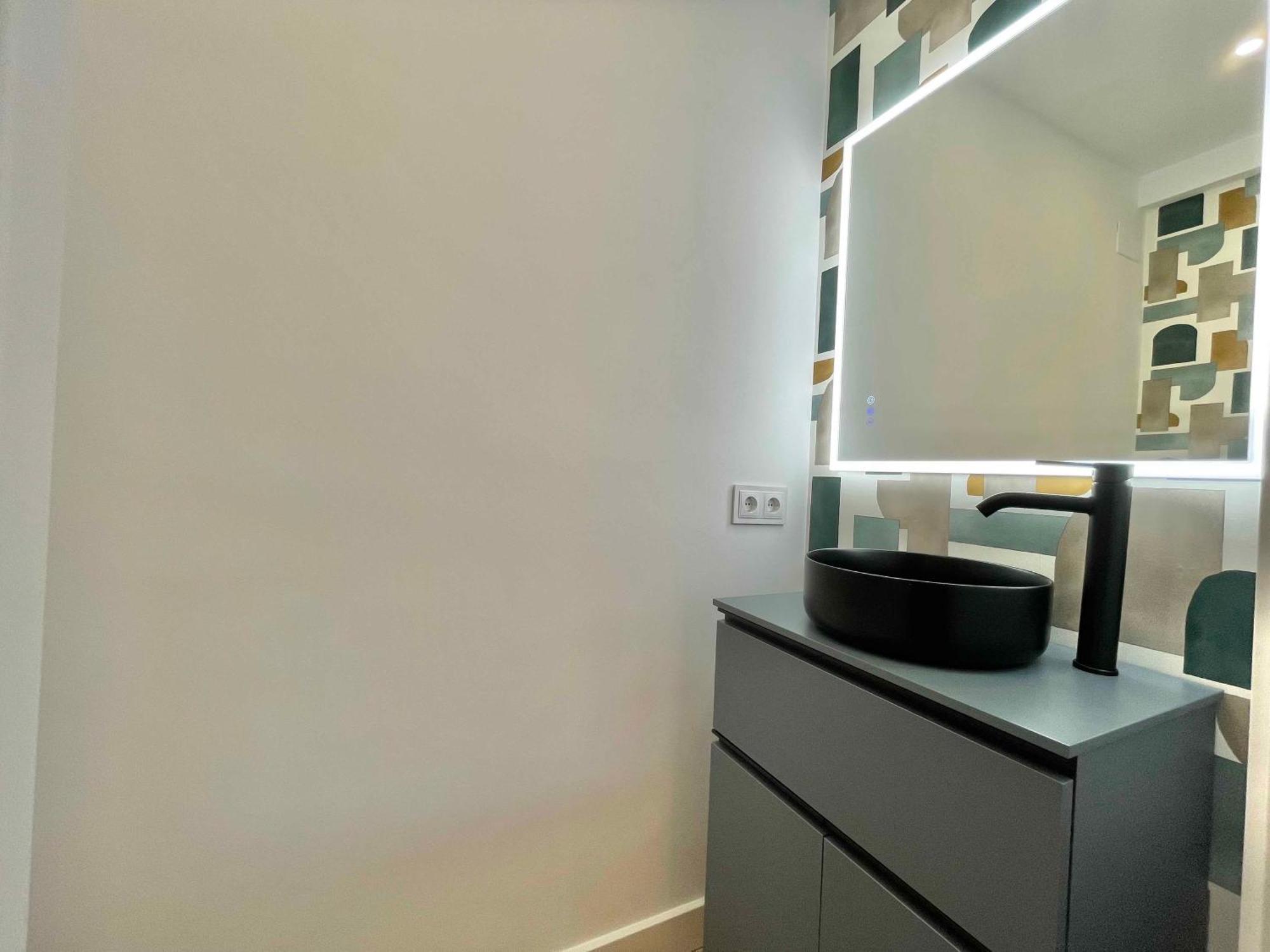 Apartment Dreams *