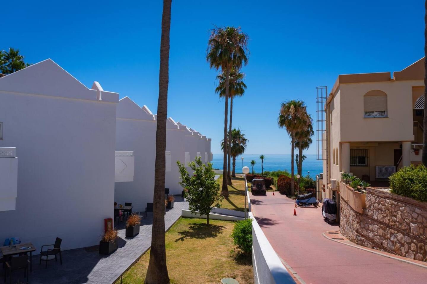 Modern Beachside Flat In Wyndham Costa Del Sol Malaga