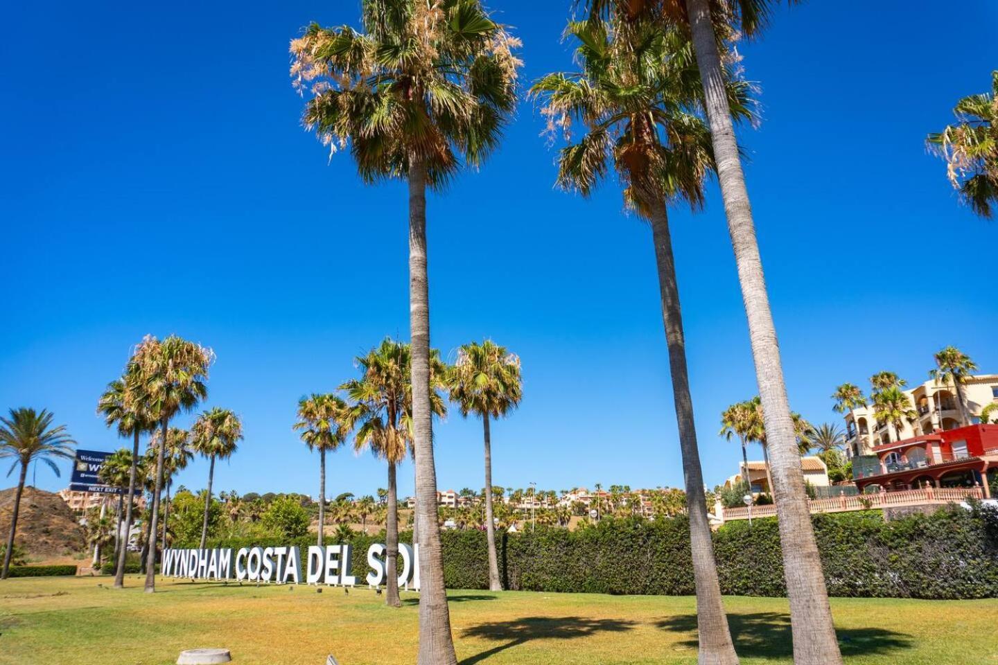 Holiday home Modern Beachside Flat In Wyndham Costa Del Sol Malaga