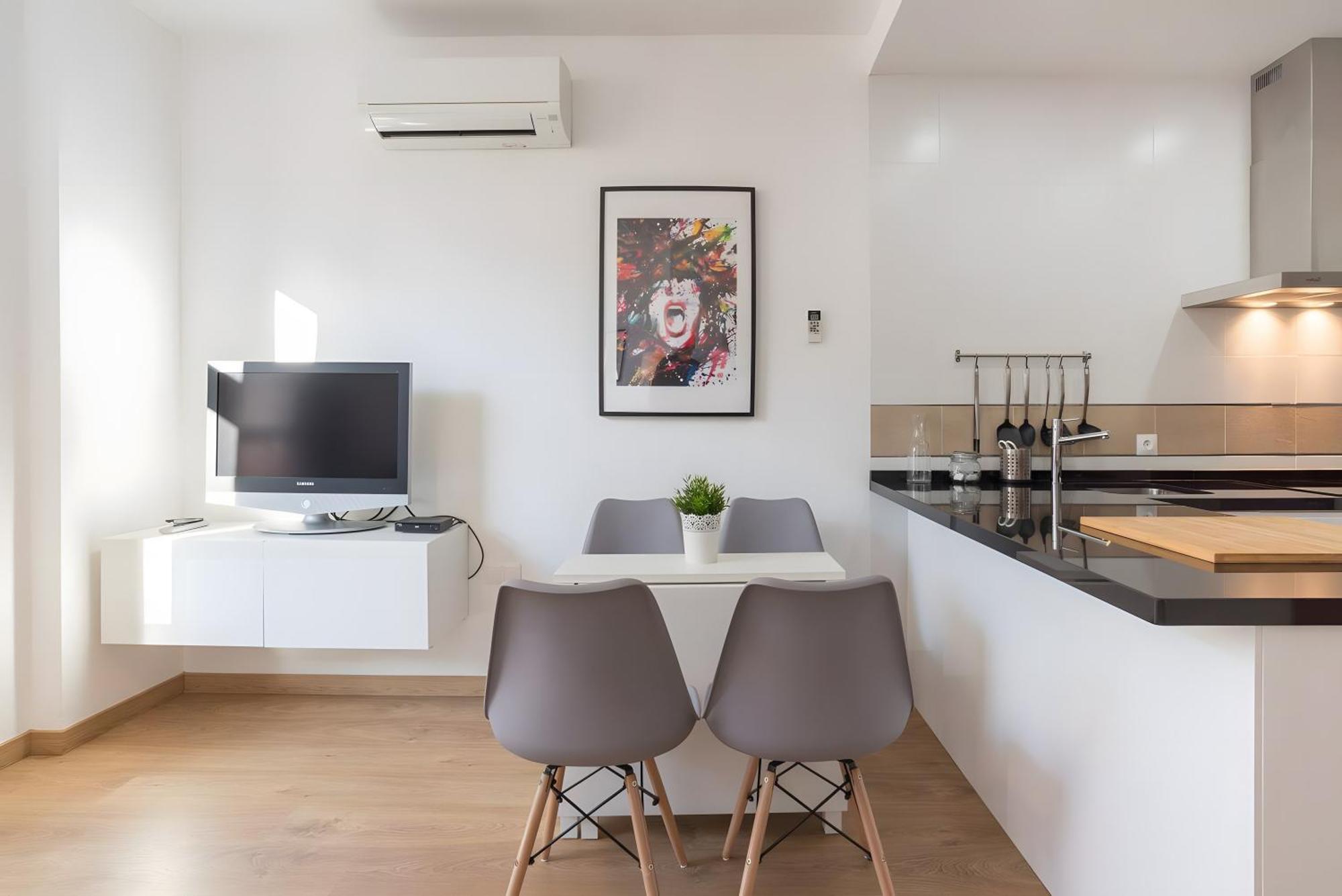 Quiet, Bright And Appartement *