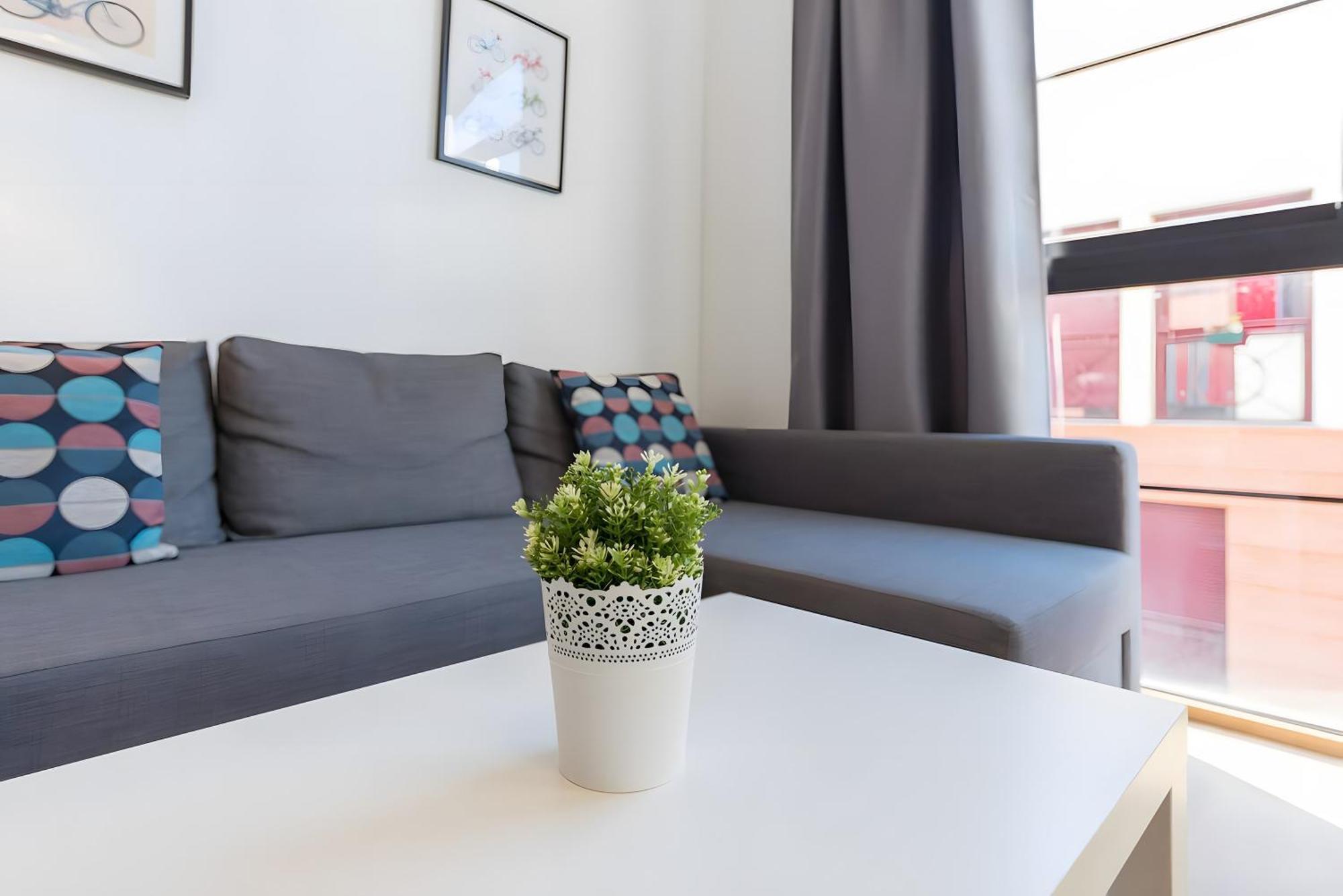 Appartement Quiet, Bright And *