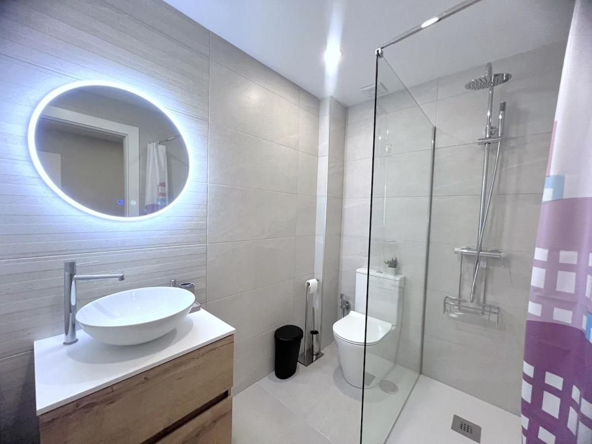 Evans Realty Bo Martiricos Estudio & Renovado Apartment Malaga
