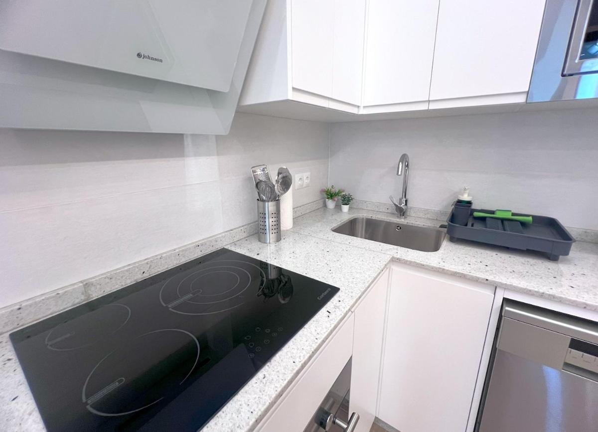 Evans Realty Bo Martiricos Estudio & Renovado * Malaga