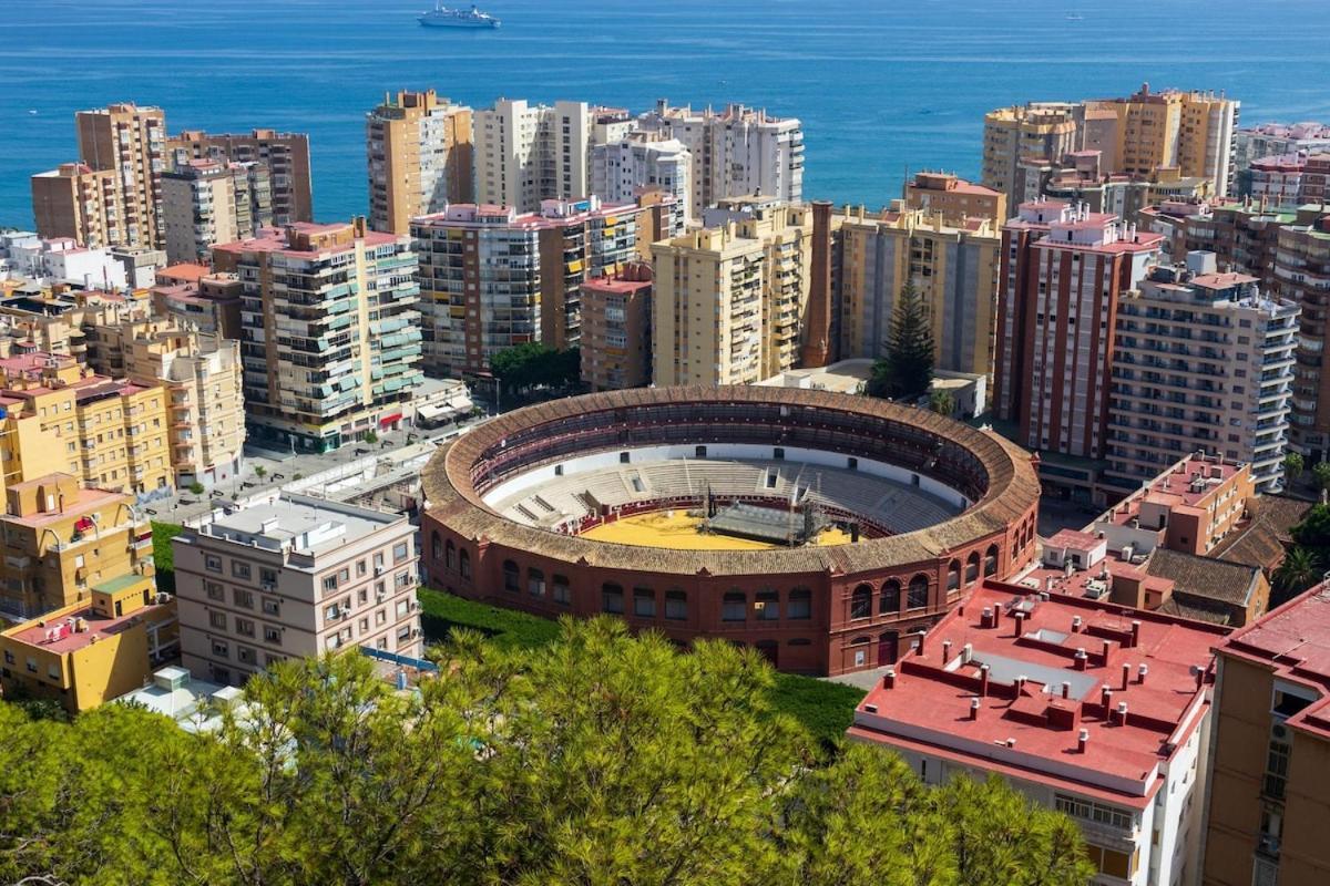 Evans Realty Bo Martiricos Estudio & Renovado Apartment Malaga