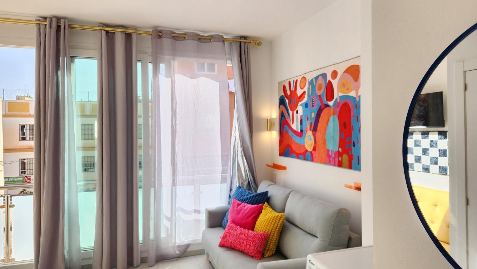 Dali Huelin Modern Apartment Malaga