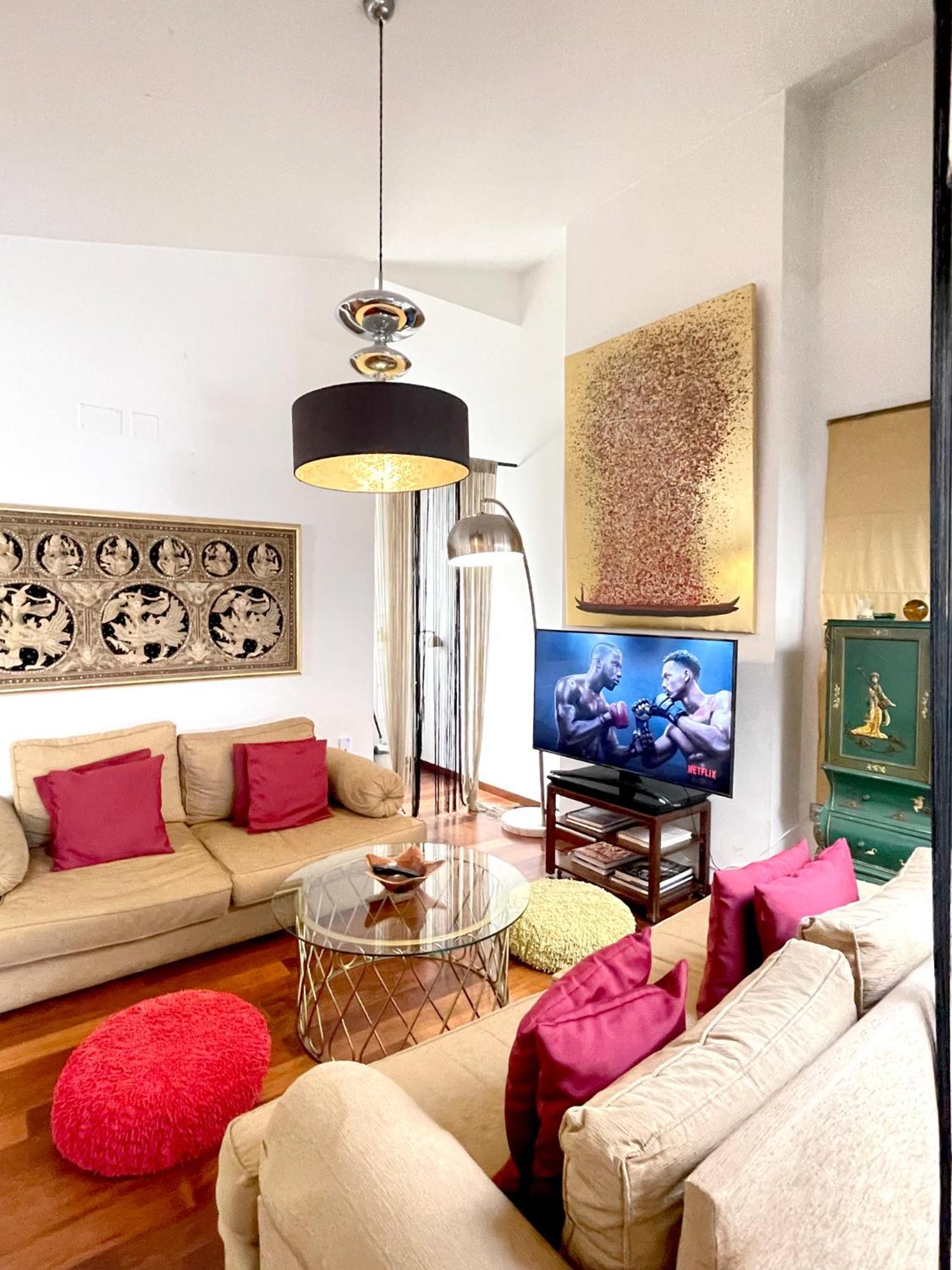 Atico En Plaza De La Constitucion 3 Bedrooms *