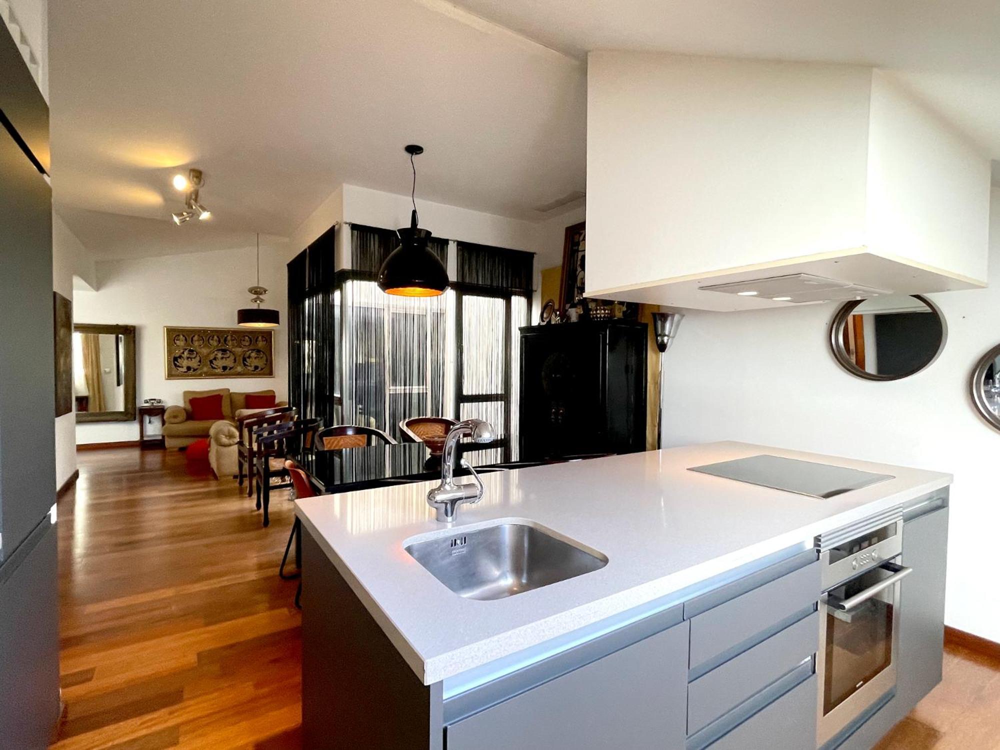 Atico En Plaza De La Constitucion 3 Bedrooms