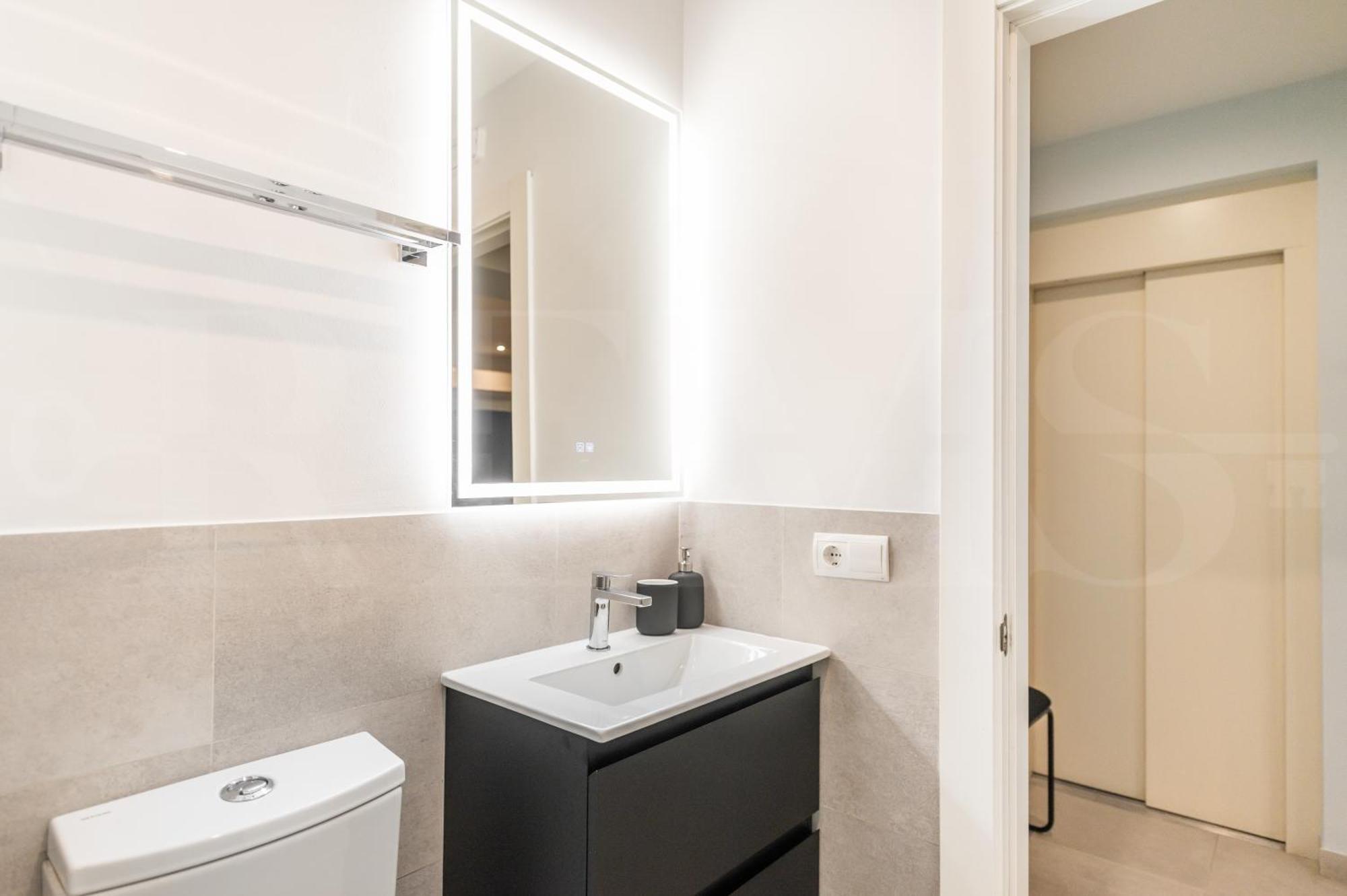 Modern In The Heart Of By Rems Apartment *