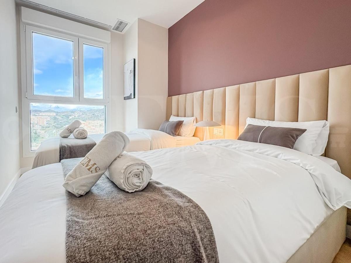 With Stunning Views And Parking By Rems * Malaga