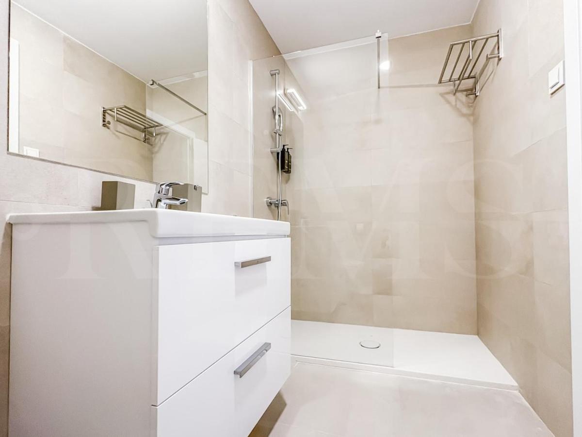 Apartment With Stunning Views And Parking By Rems Malaga