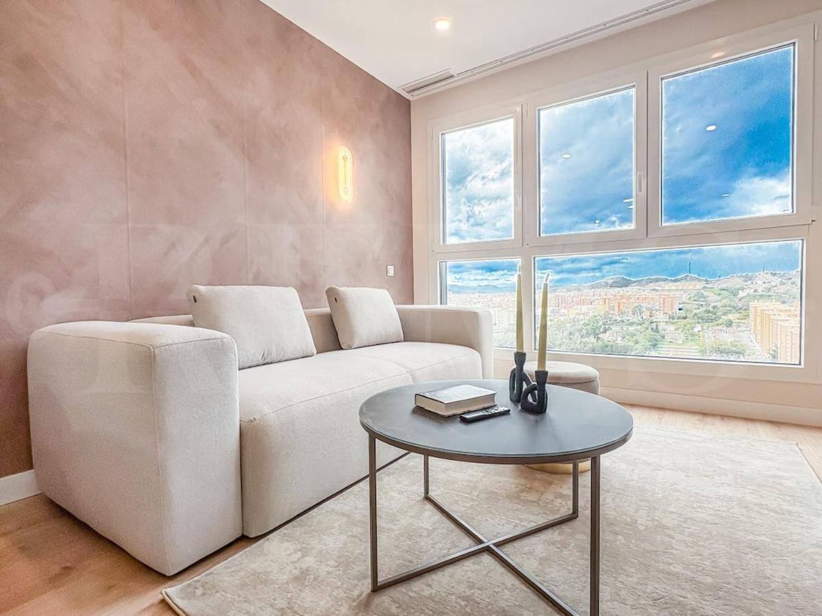 With Stunning Views And Parking By Rems *