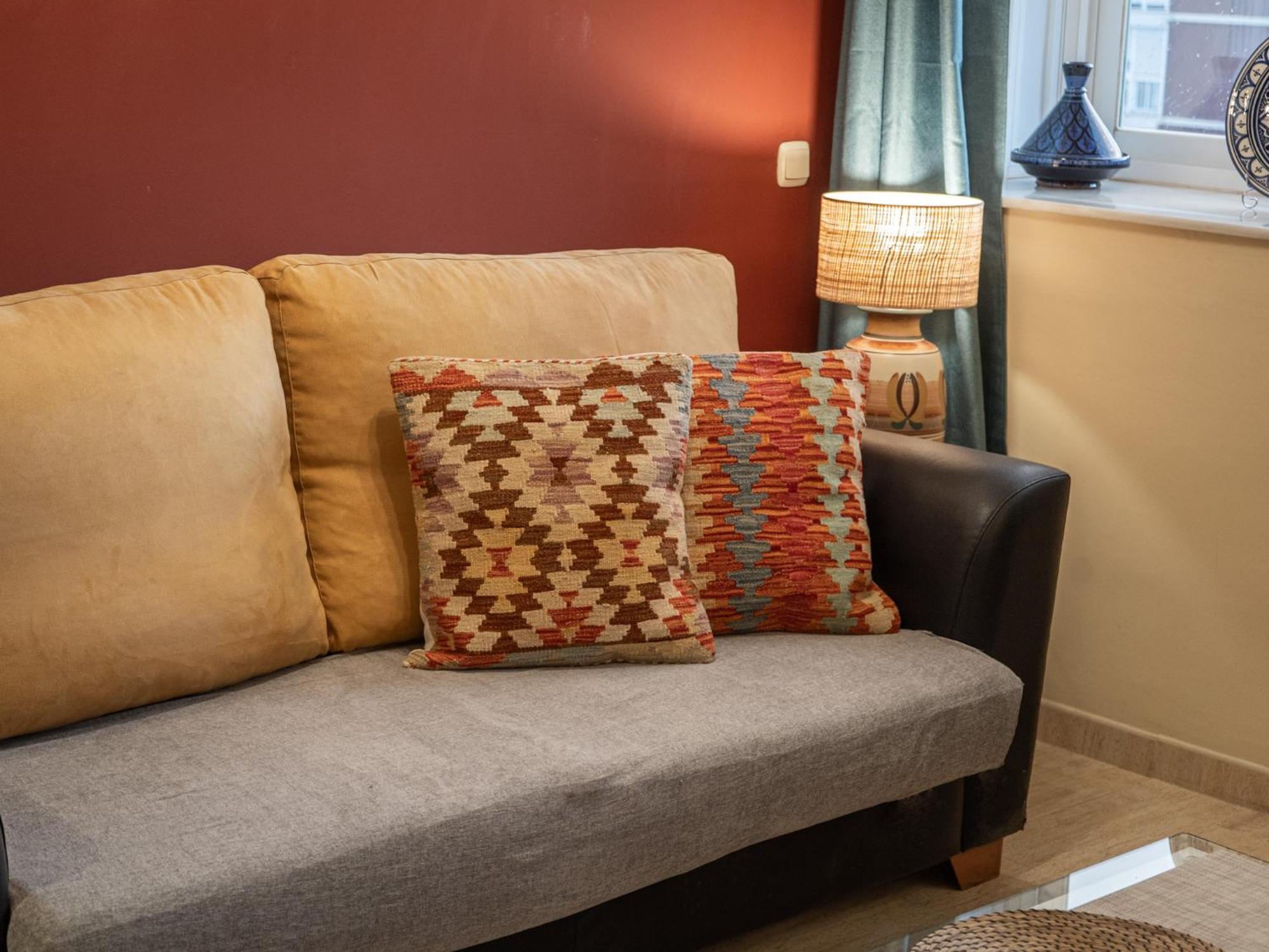 Apartment Lovely Close To Center And *