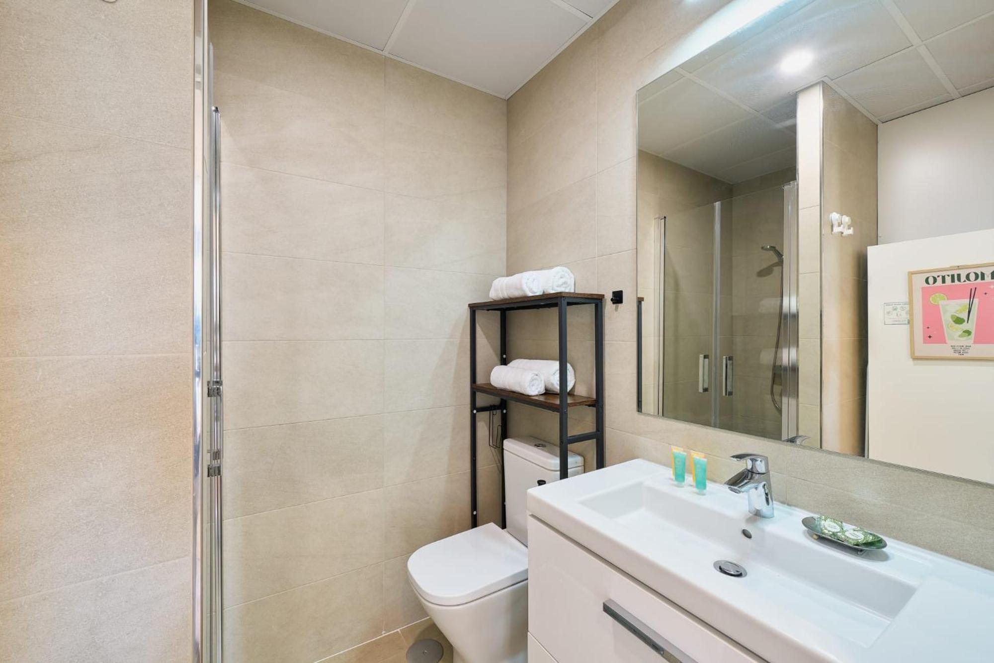 Appartement Luxury Tower Pool&free Parking 10 Min To Historical Center *