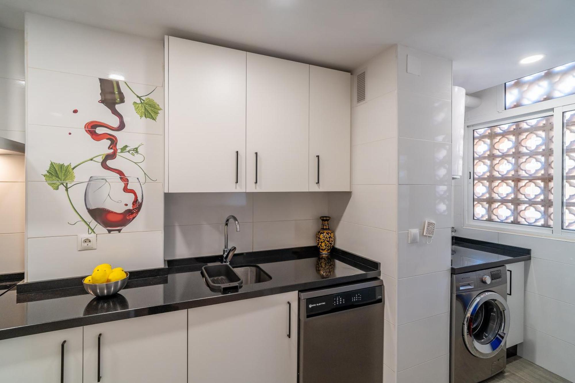 Apartment Casa Playa Guadalmar, Beautiful In Front Of The Sea, Wifi, Ac, Smart Tv, Private Parking Málaga