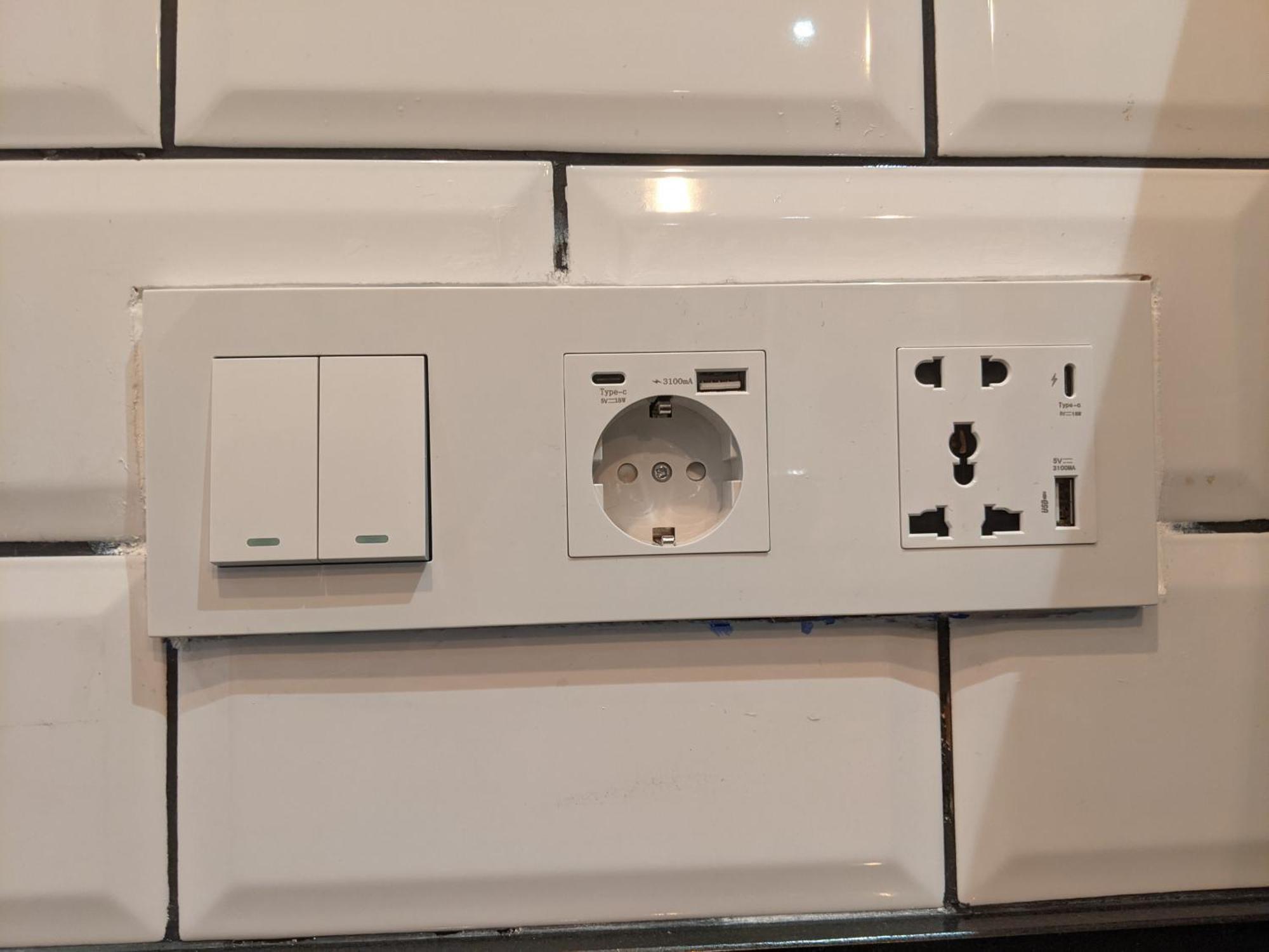 One Bedroom, Bed, Sofa Bed, Home-office, Modern, Quiet, Fully Equipped, Powerful Ac, 300 Mbps Fibre, Washer And Dryer Apartment Malaga