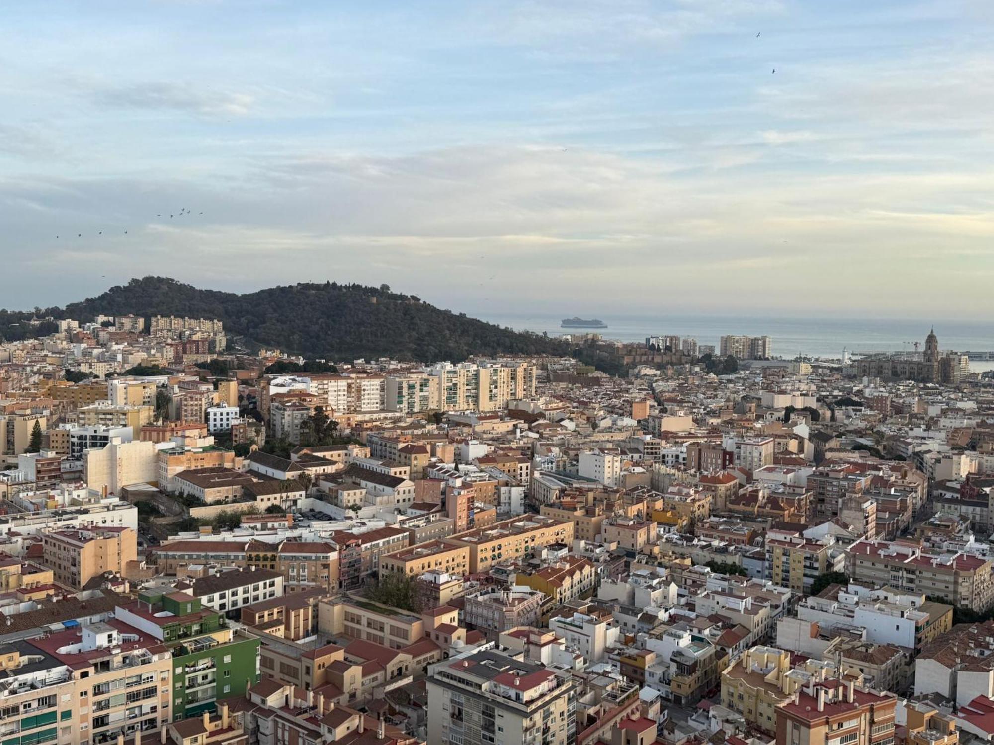 Live Your Dream In Apartment Malaga
