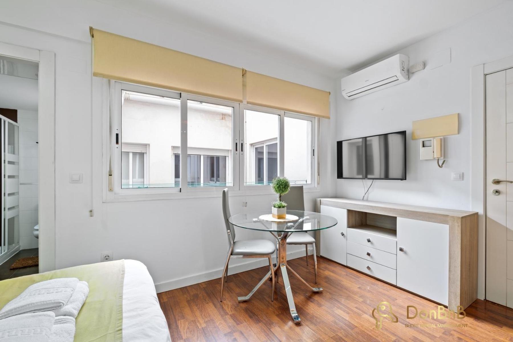 Centre In Apartment *