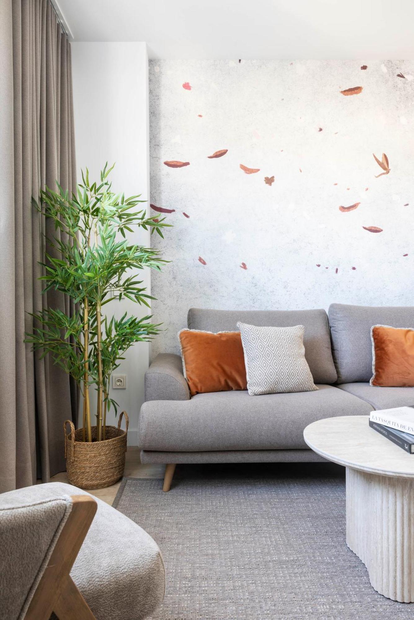 Aq 21 Floor 3 Bed Apartment *