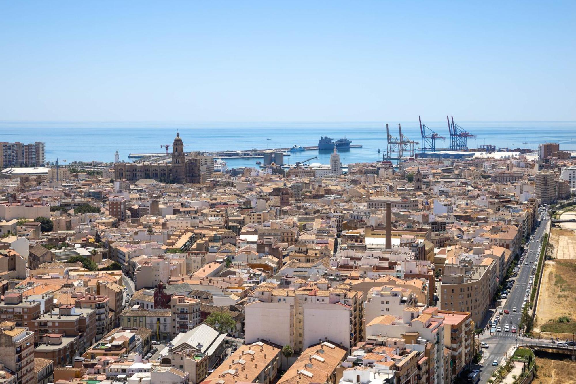 Aq 21 Floor 3 Bed Apartment Malaga