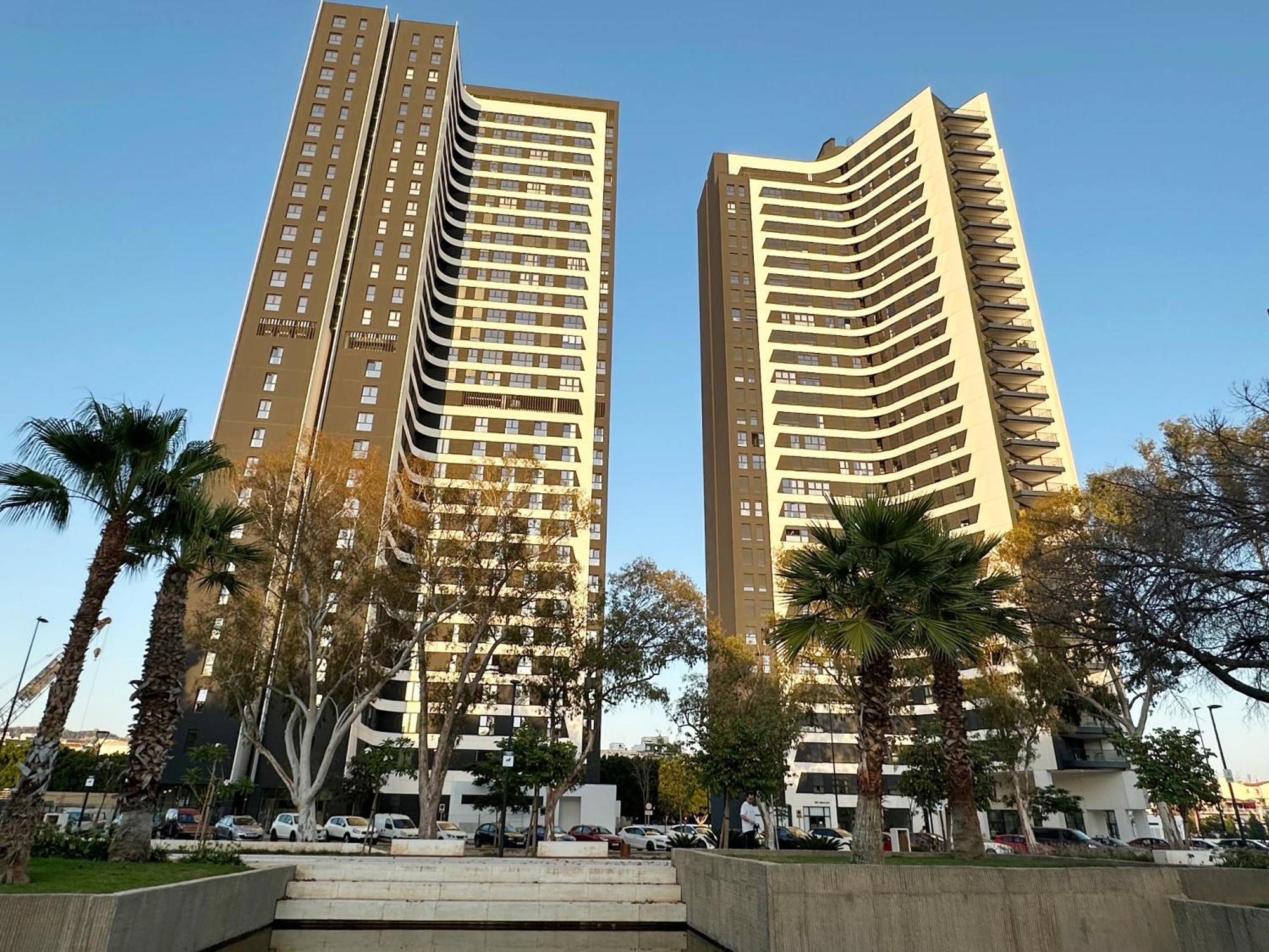 Aq 21 Floor 3 Bed Apartment Malaga