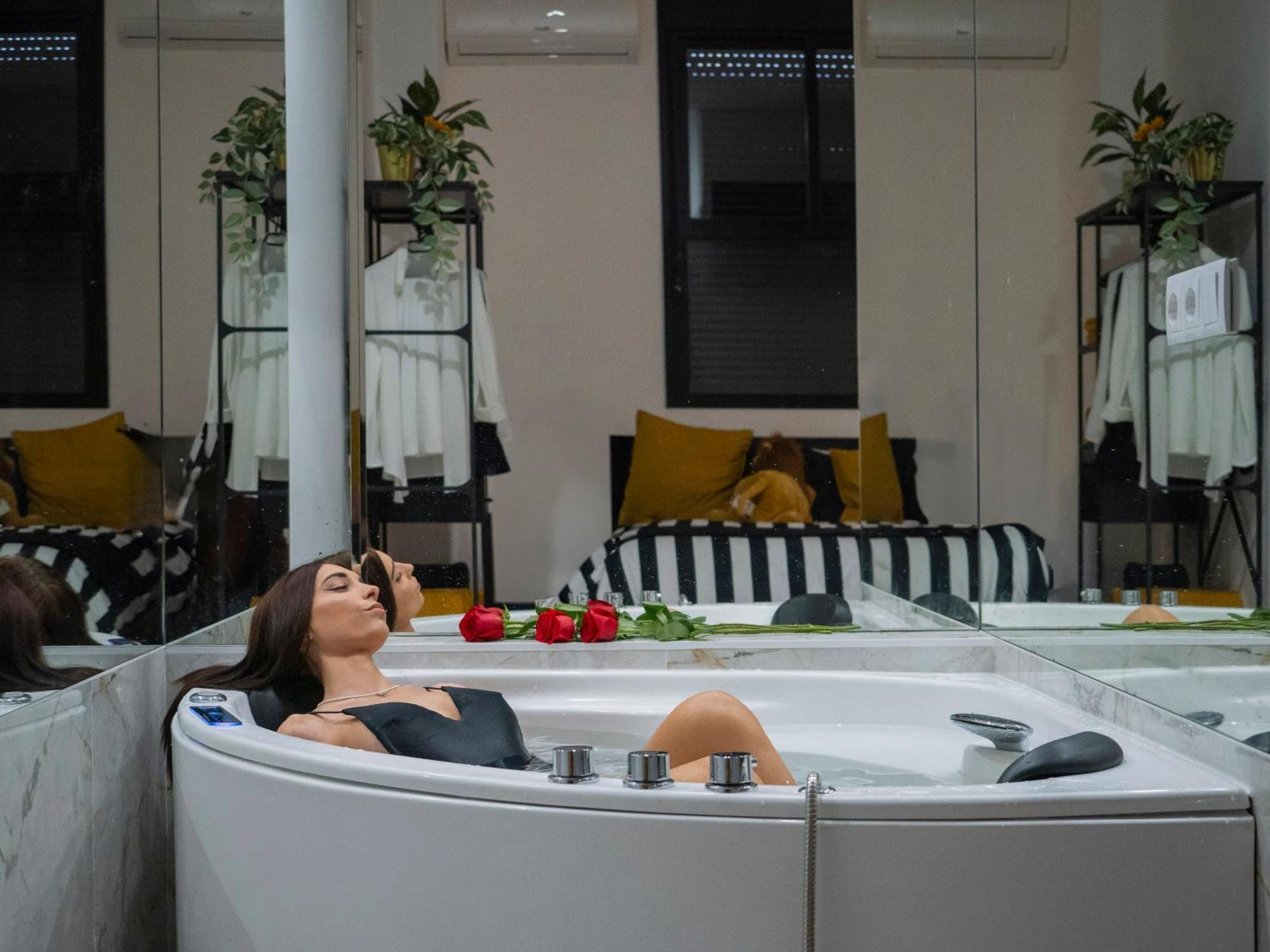 The Juanita Reina's Jacuzzi