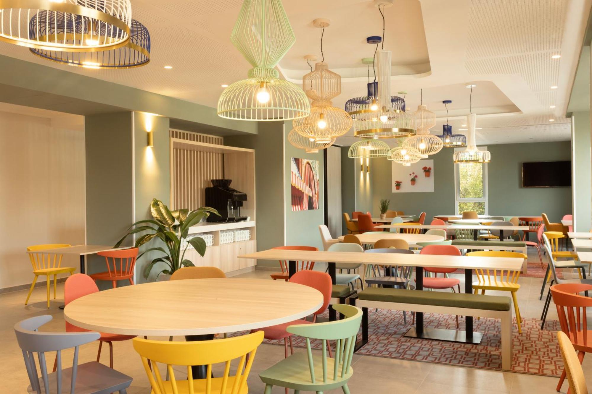 Hampton By Hilton Martiricos 3*