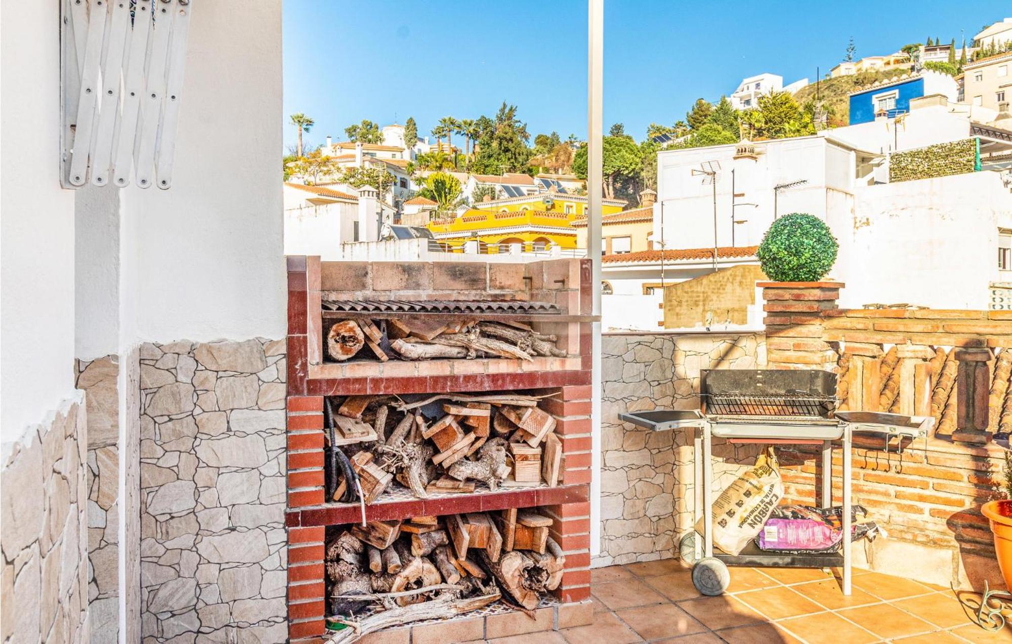 Ferienhaus Stunning In Mlaga With 2 Bedrooms And Wifi