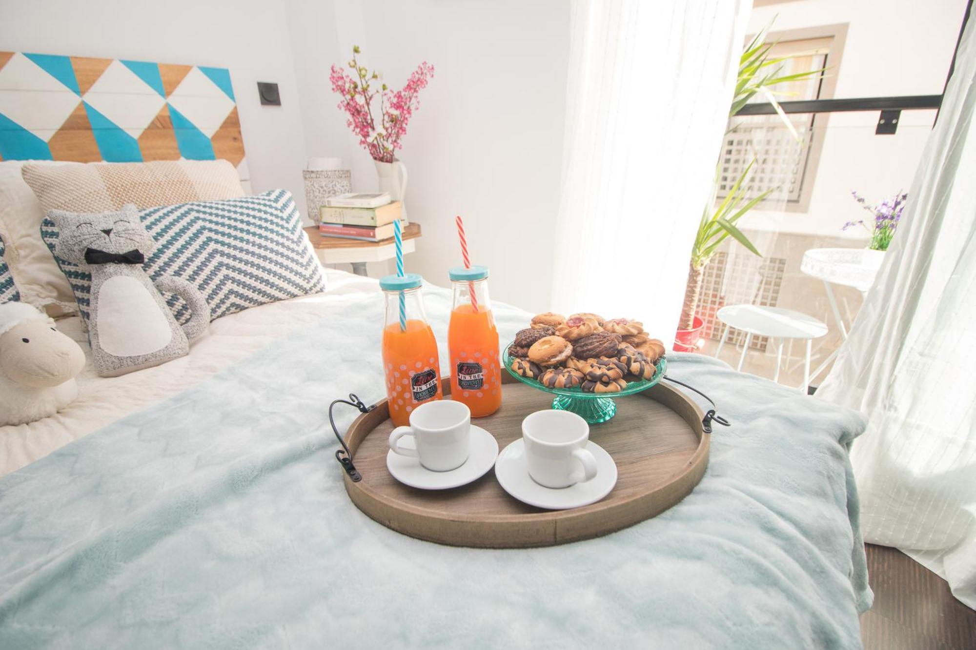 C80 - Rustic Chic Downtown Apartment