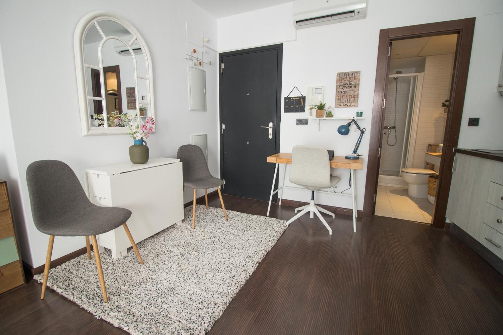 C80 - Rustic Chic Downtown * Malaga