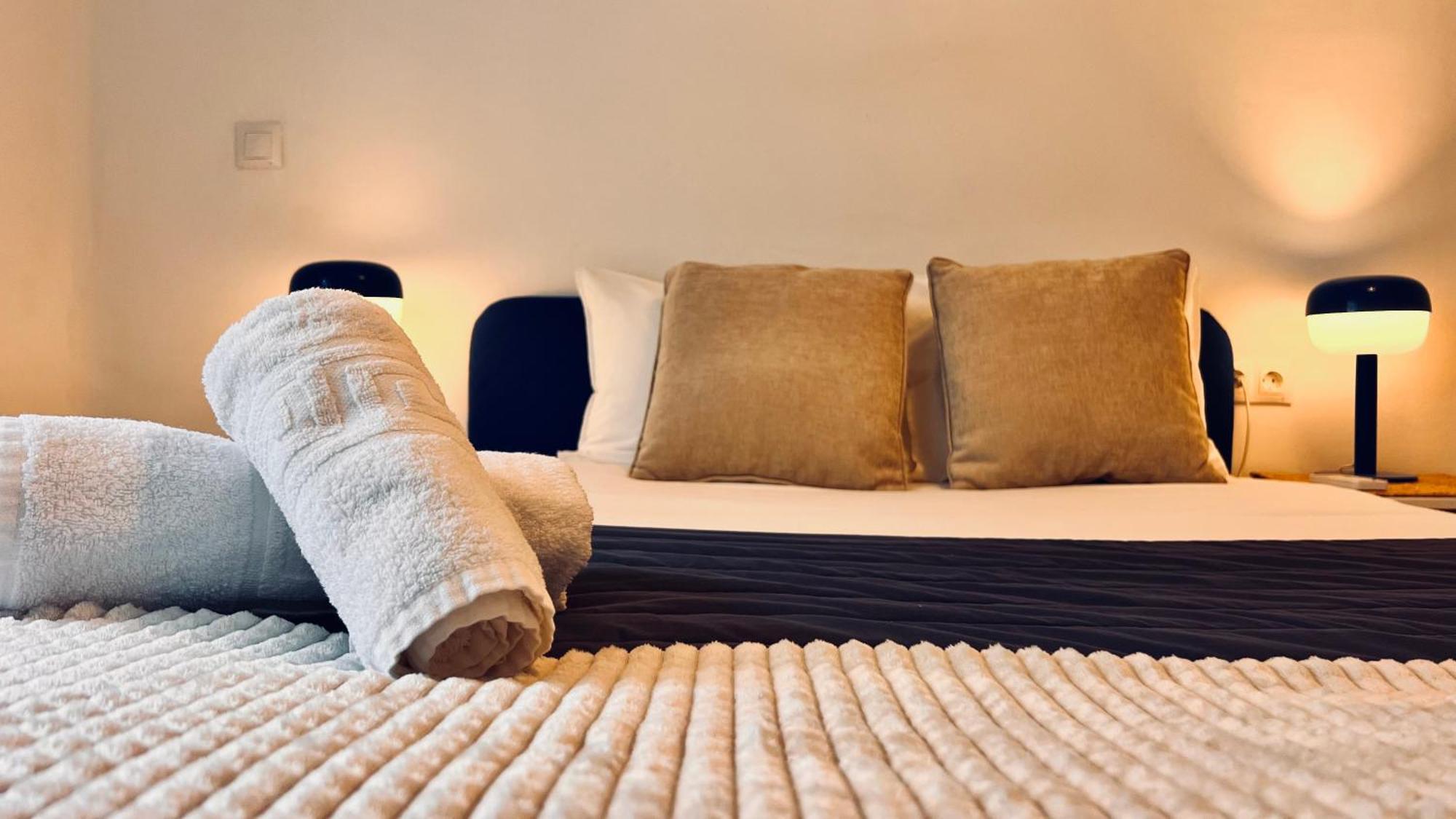 Super Comfy And Homey 4br Peachy Apartment *
