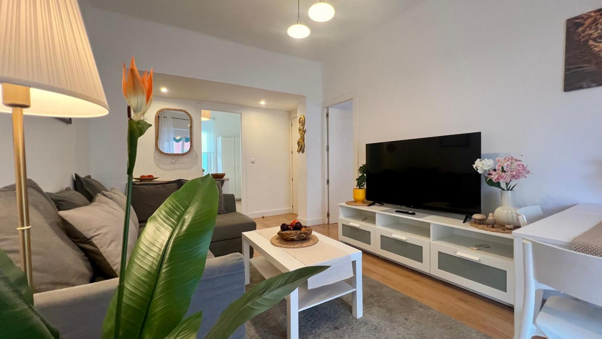 Super Comfy And Homey 4br Peachy Apartment *