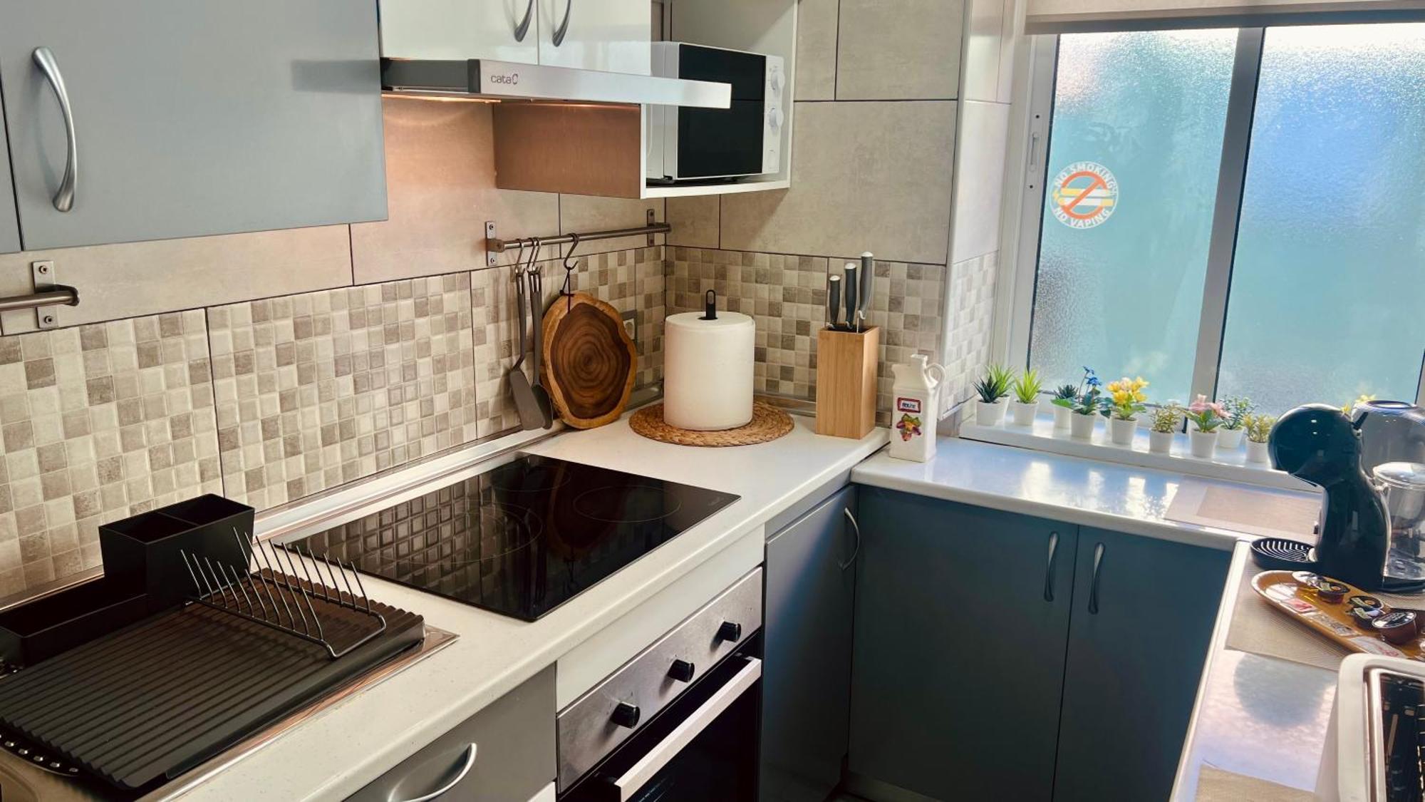 Super Comfy And Homey 4br Peachy Malaga