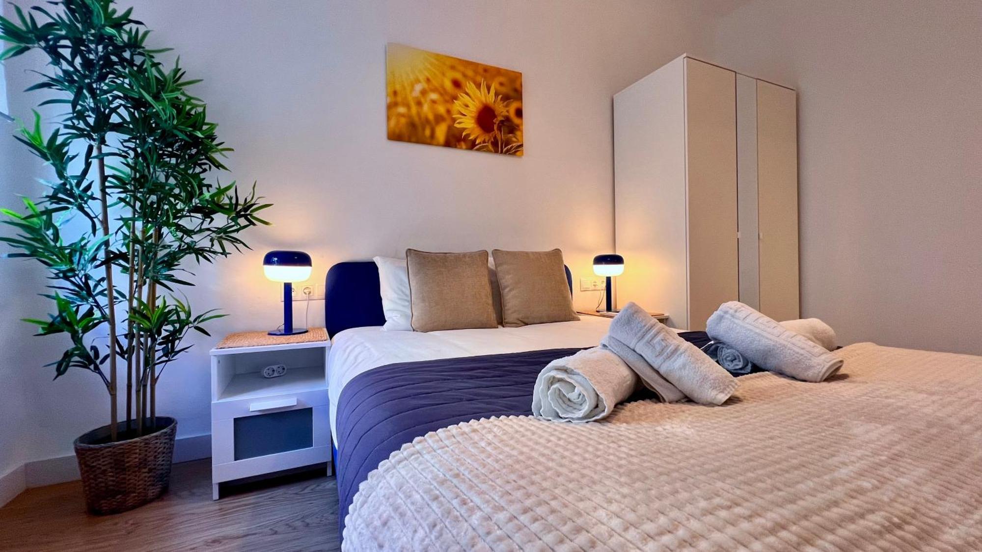 Super Comfy And Homey 4br Peachy Apartment