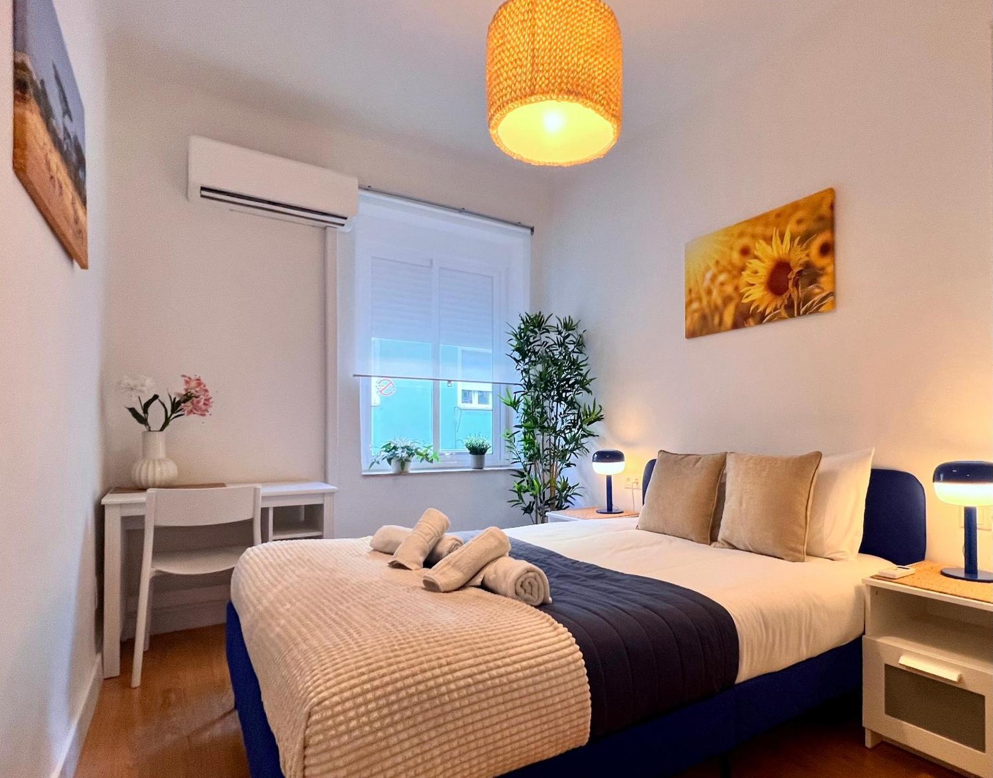 Super Comfy And Homey 4br Peachy Apartment Malaga