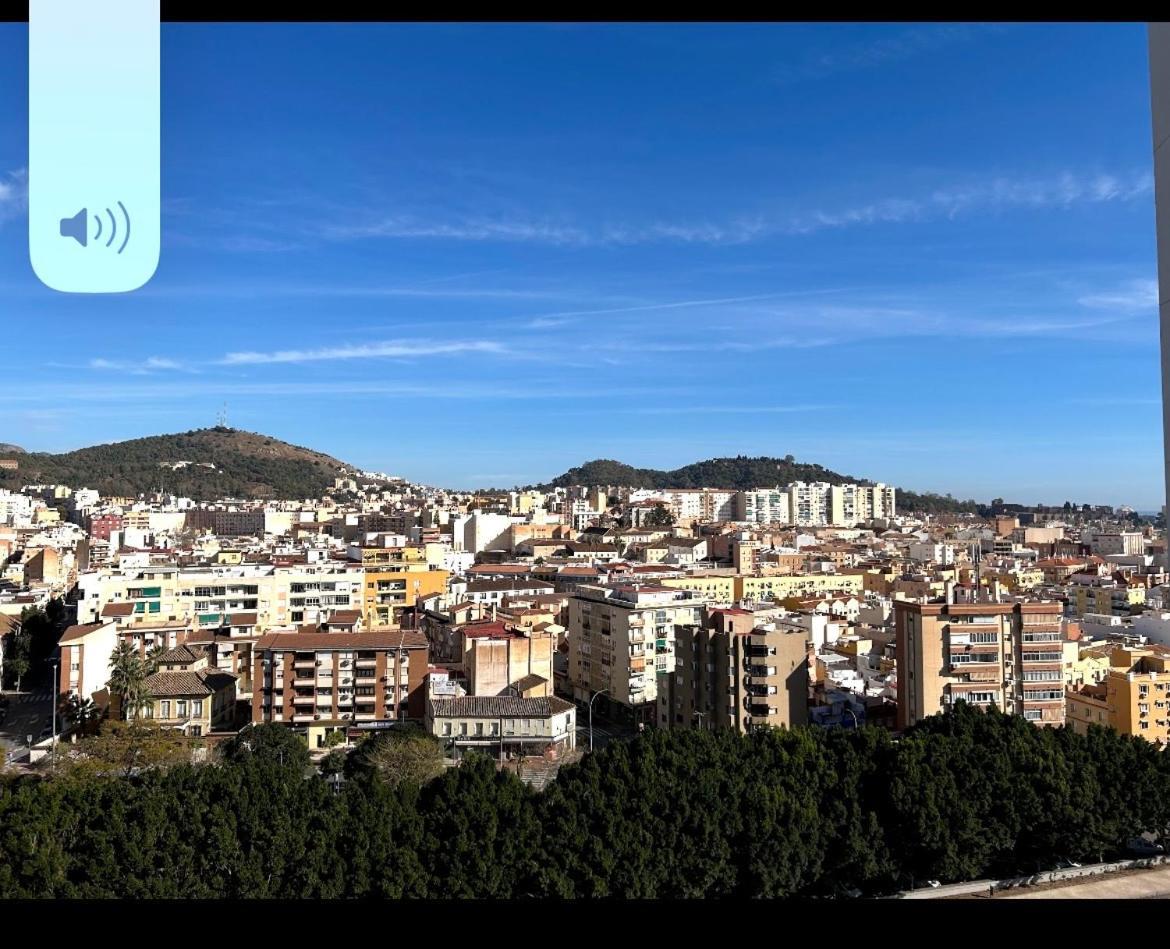 Luxury Tower Pool&free Parking 10 Min To Historical Center Appartement *