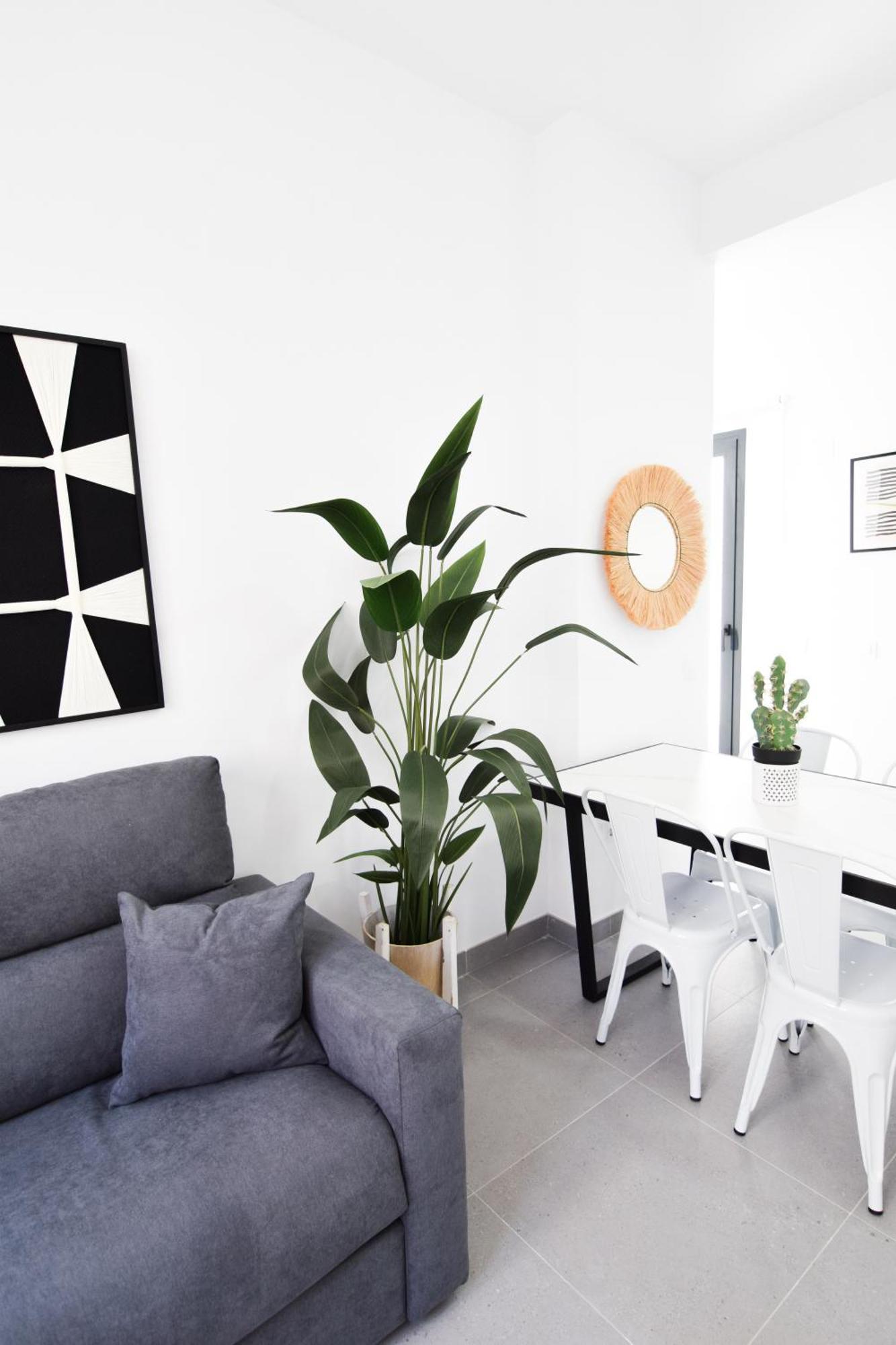 Letmalaga Study Apartment