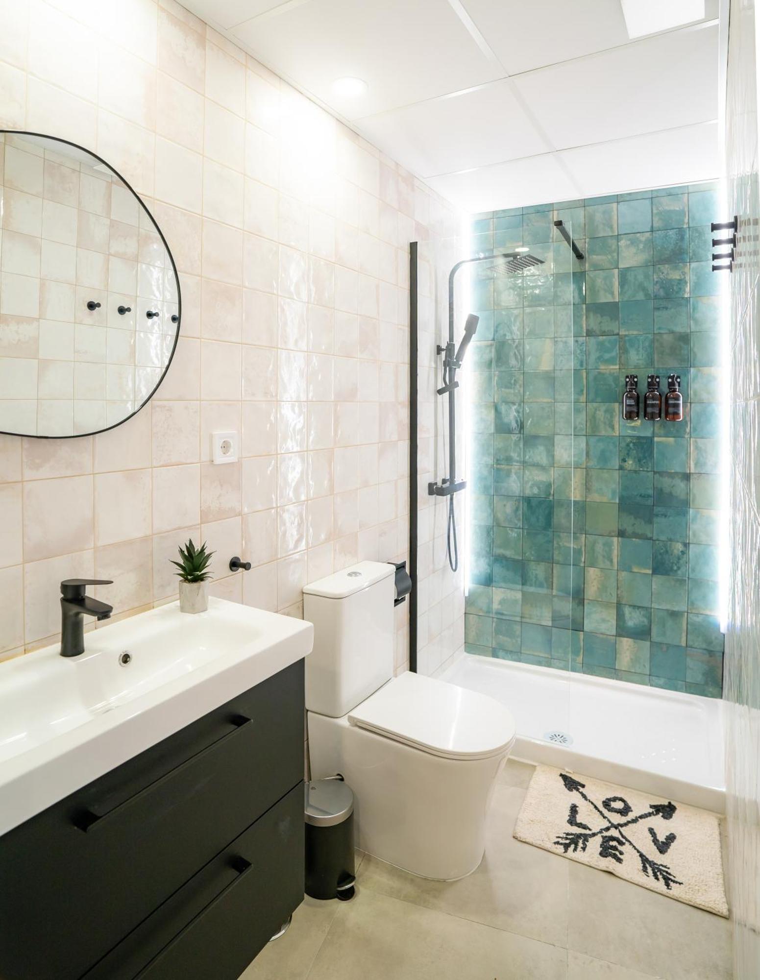 Nomad - Airport Iii Apartment Malaga