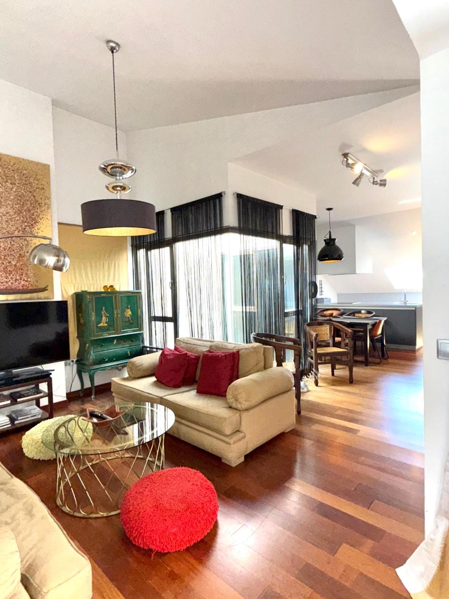 Atico En Plaza De La Constitucion 3 Bedrooms