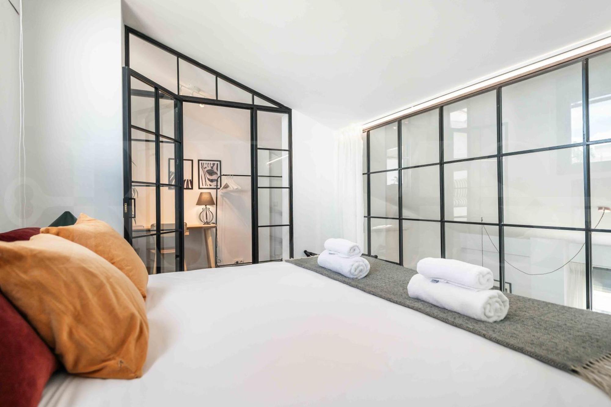 Apartment Bright Spacious Duplex With Terrace By Rems Malaga