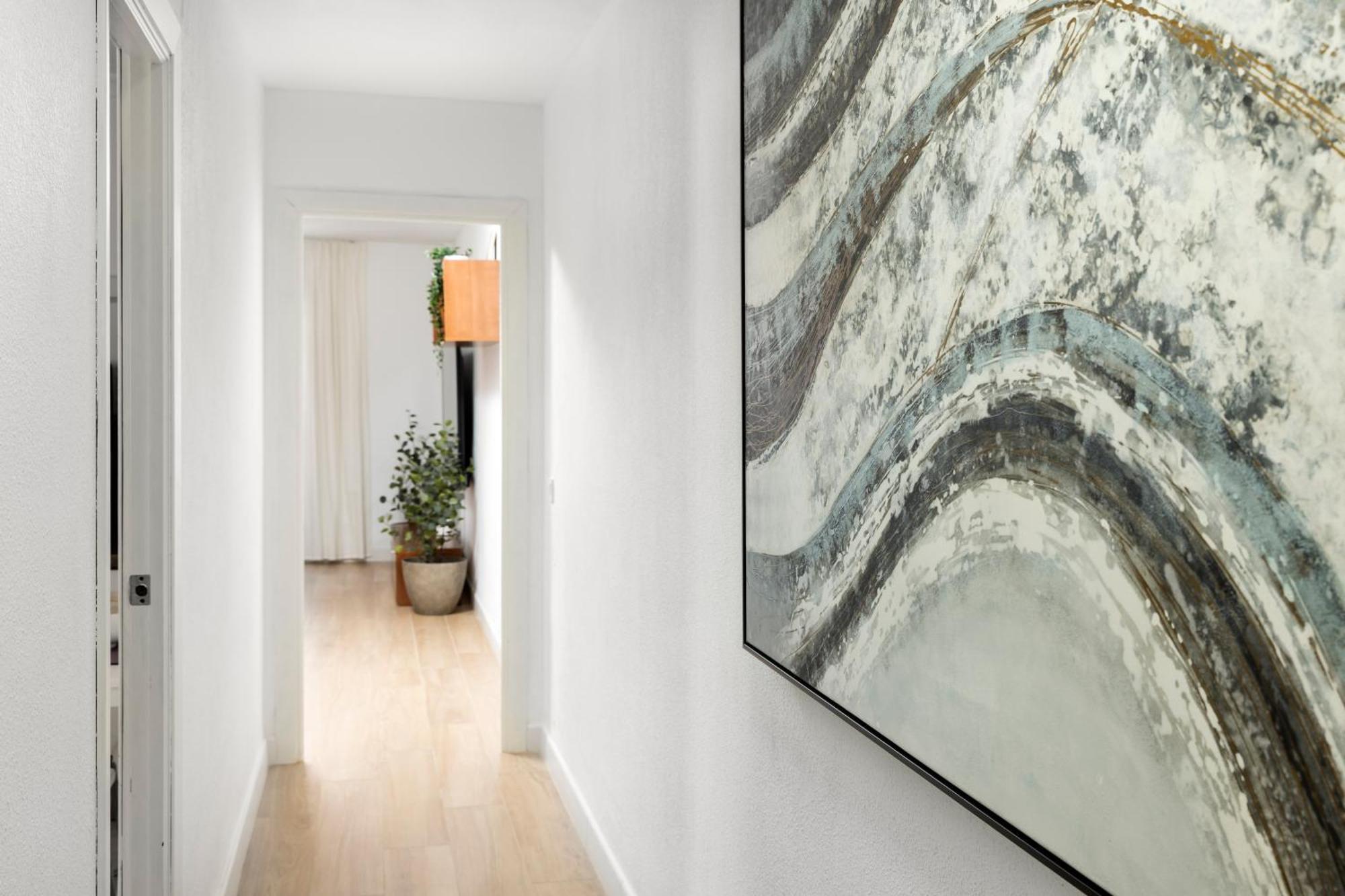 And Spacious With Parking On-site Malaga
