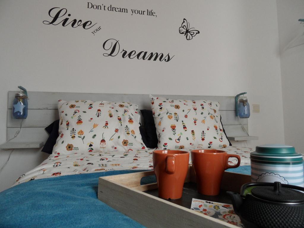Sweet Apartment *