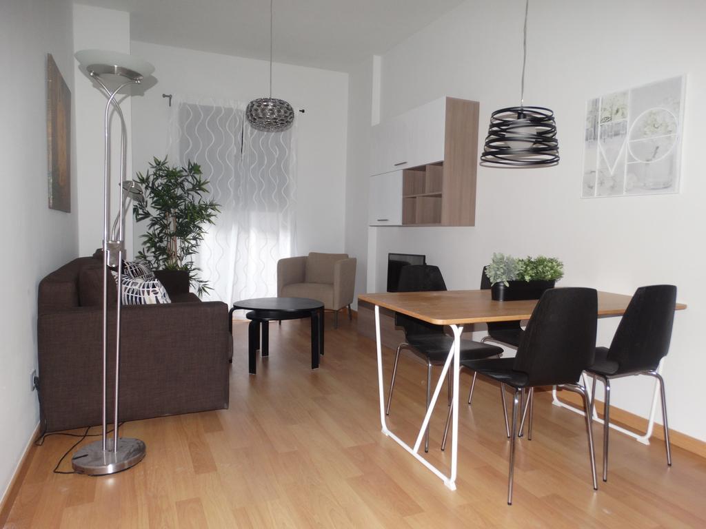 - Jinetes, 14 Apartment