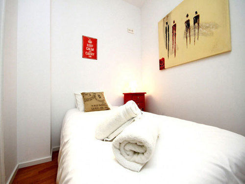 Life Calderon Apartment *