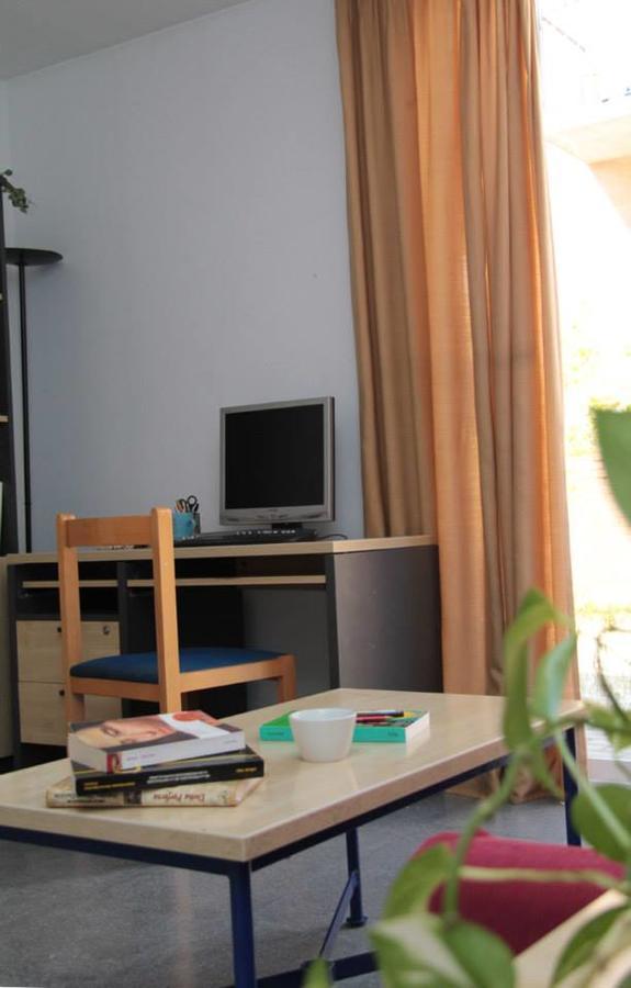 Residencia Universitaria Alberto Jimenez Fraud Apartment Malaga