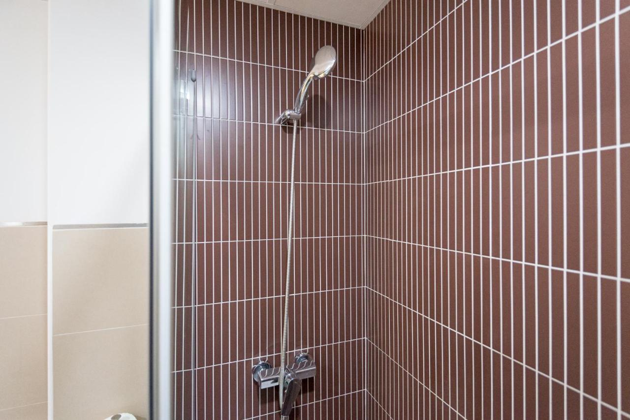 Mabb-quiet With Private Patio Walking Distance To Downtown Apartment *