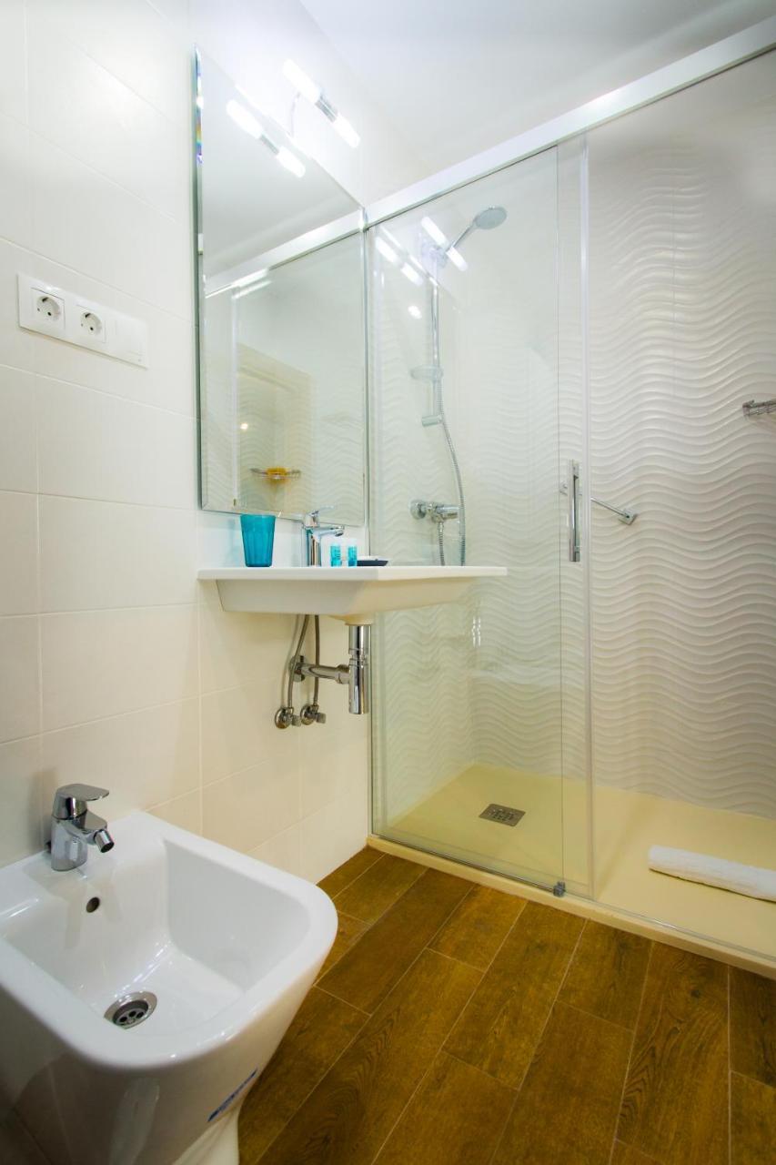 Holidays2malaga Malagueta Apartment *