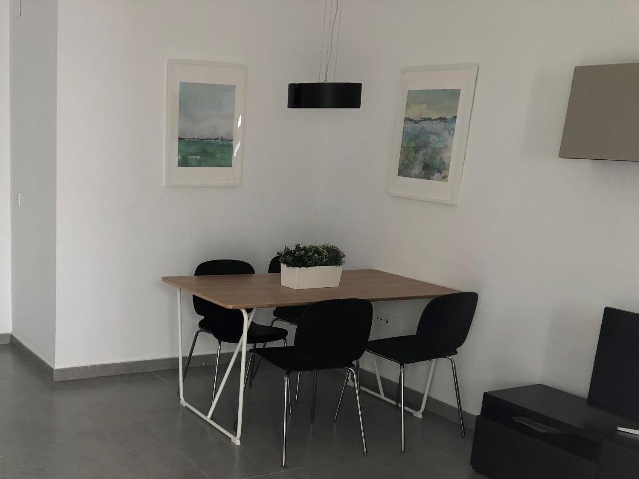 - Jinetes, 10 * Malaga