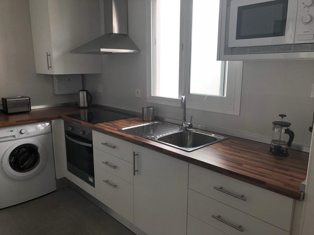 - Jinetes, 10 Apartment *