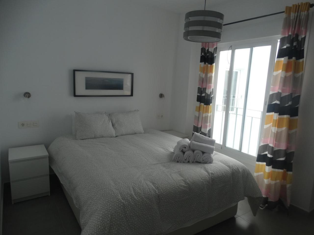 - Jinetes, 10 * Malaga