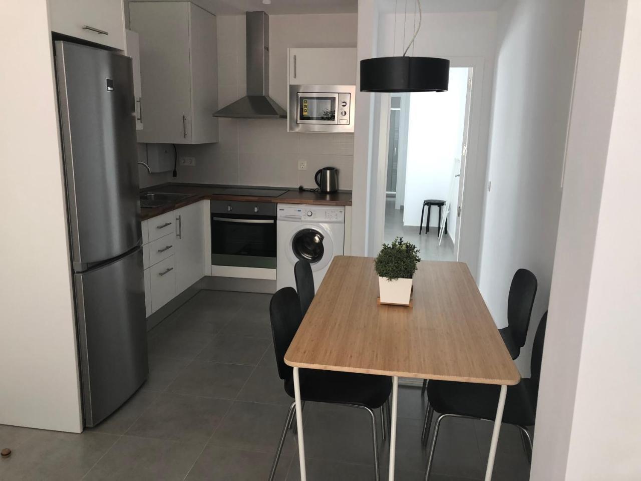 - Jinetes, 10 Apartment *